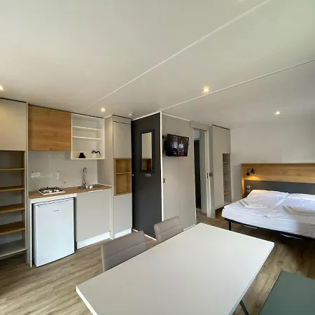 Serenella مكان تخييم 3*