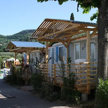 Serenella مكان تخييم باردولينو