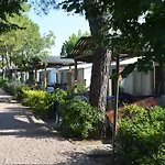 Κάμπινγκ Serenella 3*