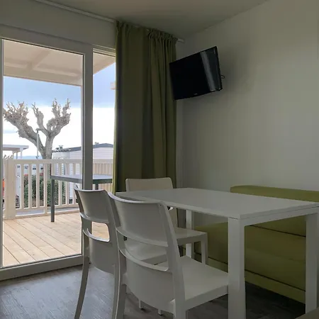 Serenella Κάμπινγκ 3*