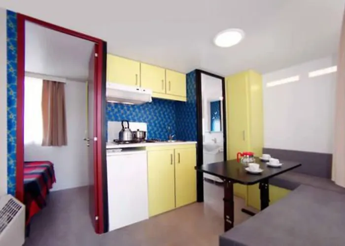 Κάμπινγκ Serenella 3*